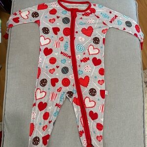 HTF Gray Valentine Little Sleepies Zippy 3-6mo